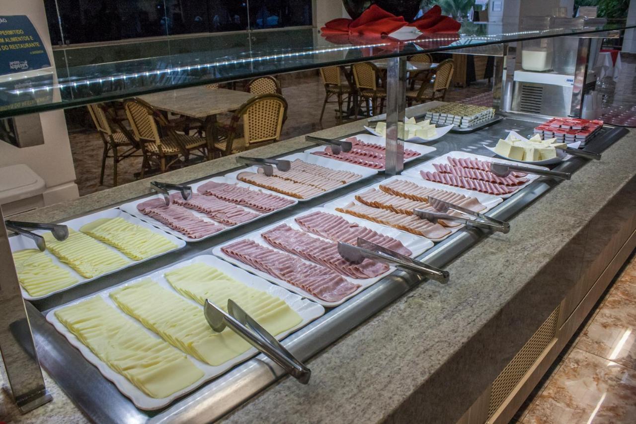 Lacqua Diroma Hotel Com Parque Aquatico 24 Horas Caldas Novas Εξωτερικό φωτογραφία