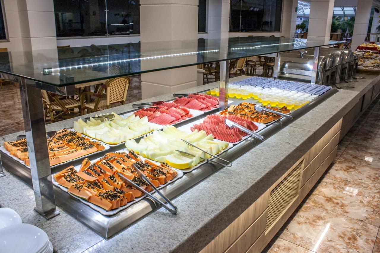 Lacqua Diroma Hotel Com Parque Aquatico 24 Horas Caldas Novas Εξωτερικό φωτογραφία