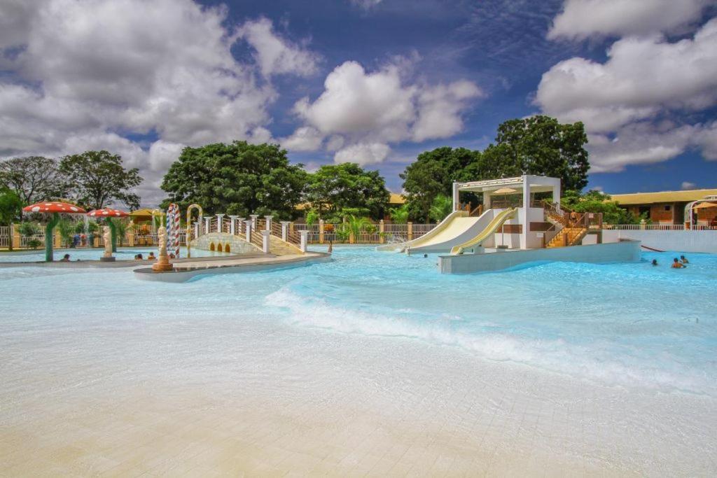 Lacqua Diroma Hotel Com Parque Aquatico 24 Horas Caldas Novas Εξωτερικό φωτογραφία